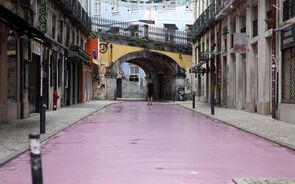 Rua cor de rosa cais do sodré