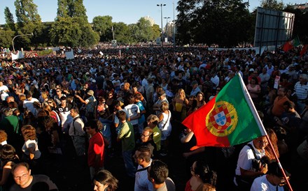 Maioria dos portugueses não consegue poupar nem comprar casa 