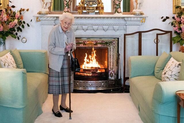 Saúde de Isabel II gera preocupação na Família Real britânica