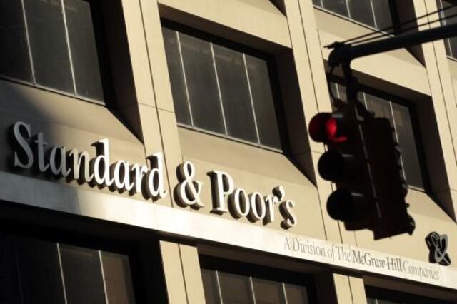 Eleições não comprometem metas para a dívida e excedente, antecipa S&P