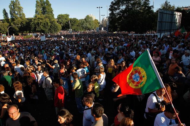Maioria dos portugueses não consegue poupar nem comprar casa 