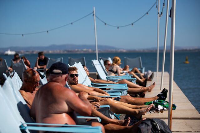 Turismo em Portugal 'entrou na era dourada'. Setor deve pesar 21,5% do PIB em 2025