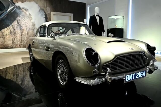 Christie's apresenta objetos de James Bond que vão a leilão esta semana