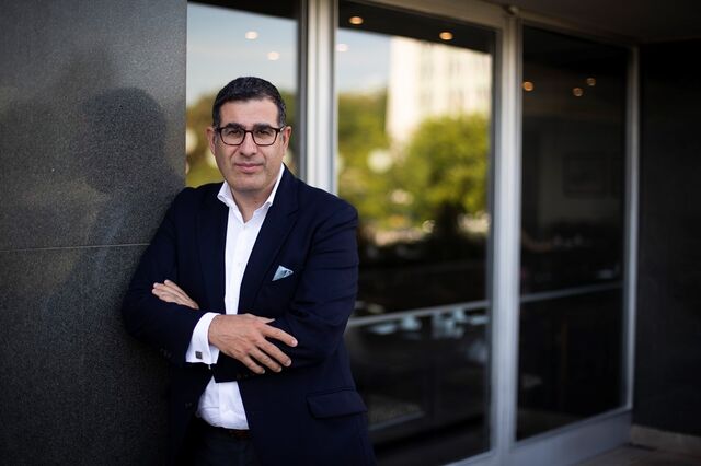Petroleiros russos estarão a descarregar junto a Ceuta, denuncia jornalista espanhol