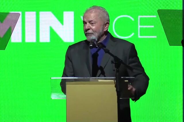 Folha de São Paulo: Lula eleito Presidente do Brasil