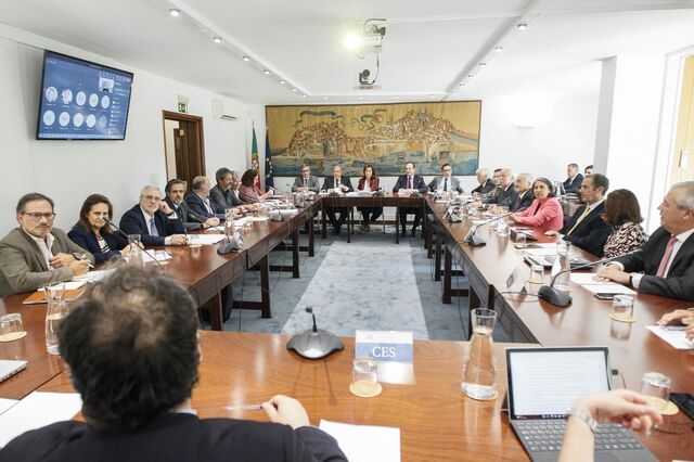 Governo recupera proposta para aumentar horas extraordinárias