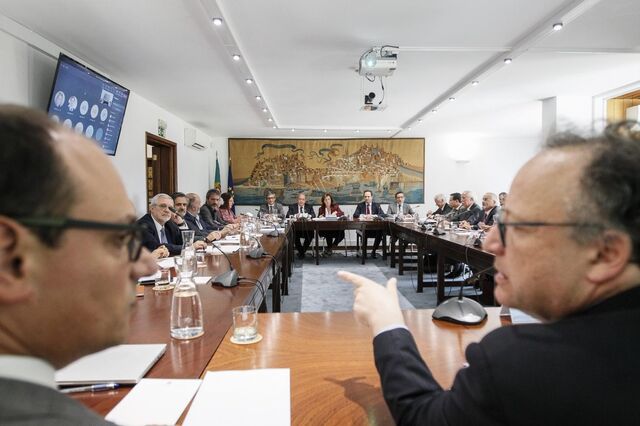 Parceiros sociais consideram proposta para acordo de rendimentos vaga