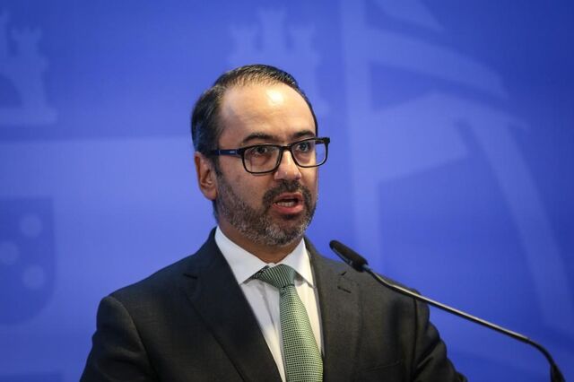 Governo aprova alterações aos estatutos das ordens para eliminar restrições de acesso