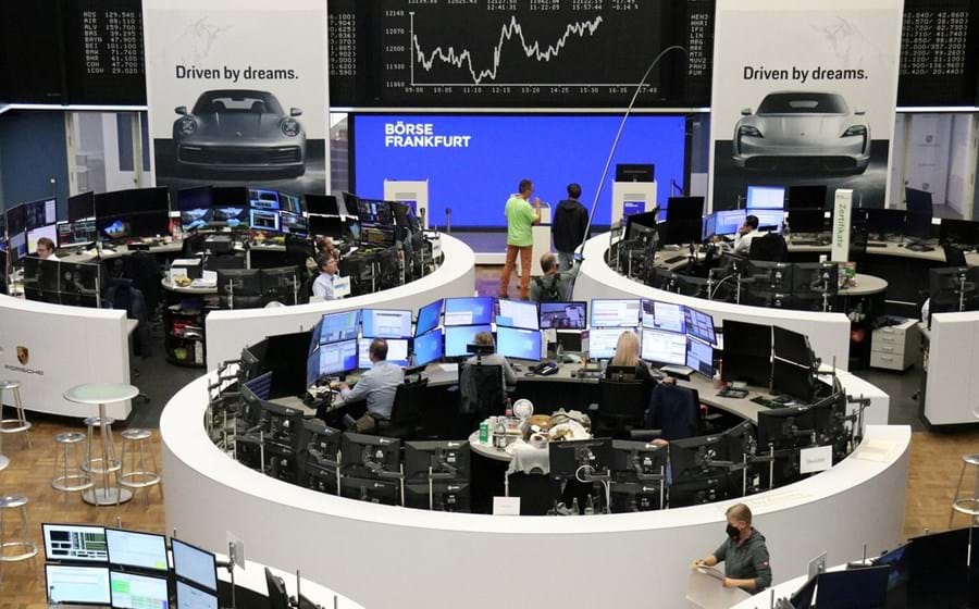 A chegada da Porsche a Frankfurt poderá dar novo fôlego à bolsa alemã. O IPO, que fica fechado esta quinta-feira, será dos maiores de sempre.