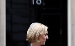 Liz Truss culpa 'ortodoxia económica' pela queda do seu governo