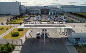 Volkswagen procura comprador para fábrica de mil milhões na Rússia