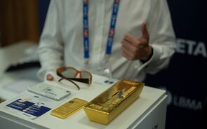 Ouro recua antes da inflação nos EUA