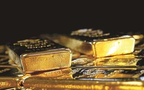 Queda do dólar dá força ao ouro. Euro acima da paridade com dólar há mais de um mês