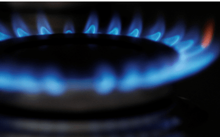Preços do gás aumentam 2,4% em outubro no mercado regulado face a janeiro