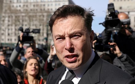 Musk disse a banqueiros que quer fechar compra do Twitter na sexta-feira