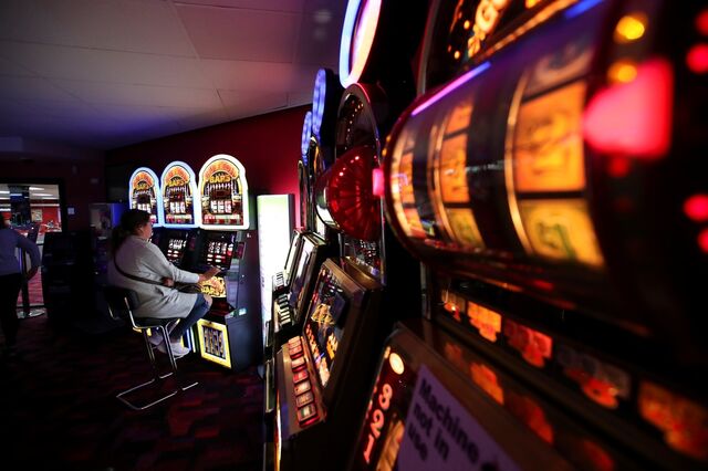Casinos faturam mais 100 milhões mas continuam “pandémicos”