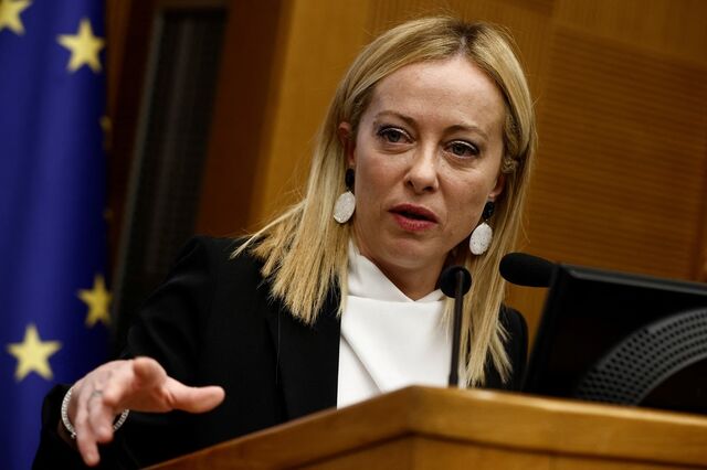 Líderes da União Europeia pedem cooperação construtiva à nova primeira-ministra italiana