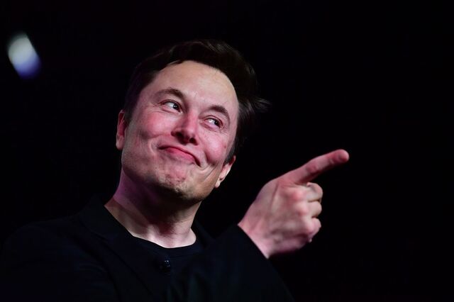 Elon Musk quer despedir pelo menos 25% dos trabalhadores do Twitter