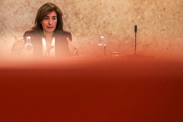 Governo corrige PS: custos de despedimento só sobem para trabalho futuro