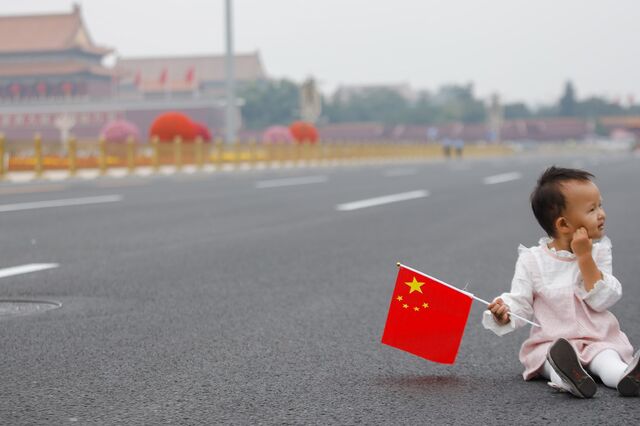 População chinesa em queda pela primeira vez em 60 anos