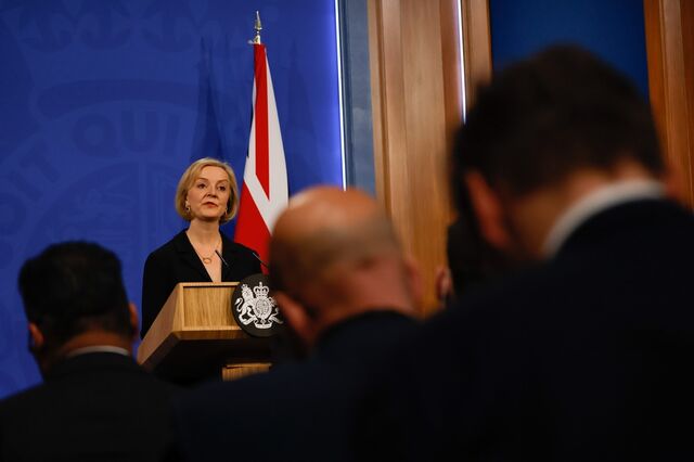 Primeira-ministra britânica Liz Truss demite-se