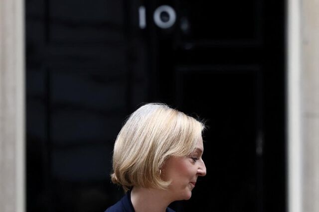 Boris, Rishi, Jeremy, Penny ou Ben. Quem sucederá a Liz Truss?