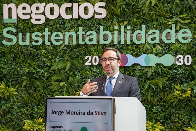 “Paris não cumpre Paris” 