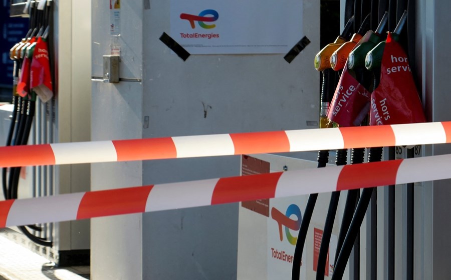 Foram várias as bombas de gasolina que este fim de semana se viram obrigadas a fechar em França.