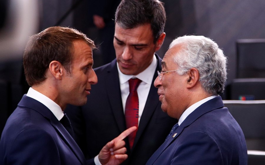 Os chefes dos governos de Lisboa e Madrid encontram-se com o Presidente francês antes do Conselho Europeu sobre a crise energética.