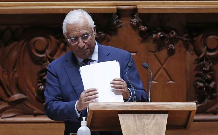 António Costa no parlamento em dia de debate do orçamento de estado 2023