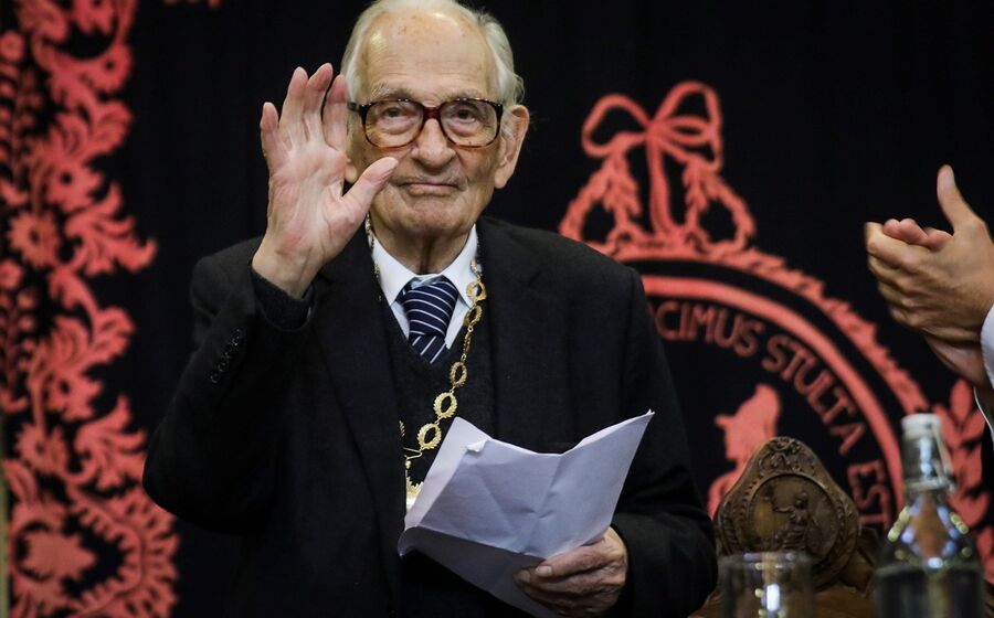 Adriano Moreira: 100 anos a cruzar a história do país DOC.20221023.39708790.Morreu_Adriano_Moreira_depoimentos_2009_a_2019_EDIT2.mp4