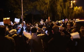 Covid-19: Protestos multiplicam-se na China contra a política 'zero covid' 