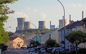 Central a carvão no leste francês volta a produzir eletricidade após encerrar em março
