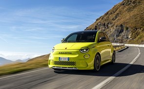 Abarth 500e: Mini desportivo vira ‘bomba’ elétrica