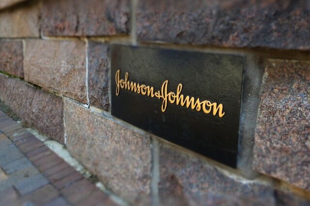 Johnson & Johnson compra fabricante de fármacos neurológicos por 14,2 mil milhões