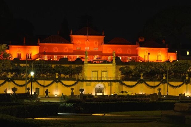 Palácios de Belém e da Cidadela de Cascais sem iluminação de Natal