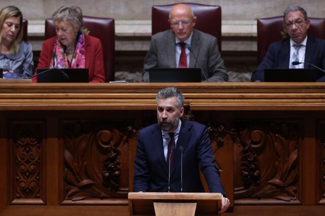 Pedro Nuno Santos defende 'resposta audaz e firme' à crise e diz que PSD não é alternativa