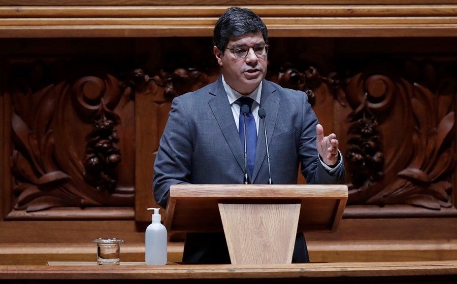 A bancada do PS, liderada por Eurico Brilhante Dias, apresentou pouco mais de meia centena de propostas de alteração.