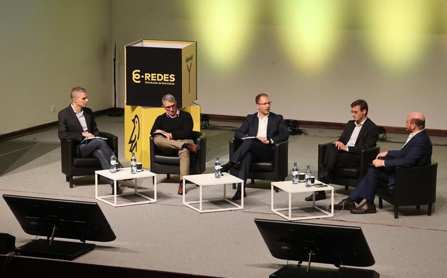 Carlos Santos, da Rede Nacional de Agências de Energia; Luís Tiago Ferreira, da E-REDES; Miguel Carvalho, da Watt IS; e Rodrigo Belo, da Nova SBE.