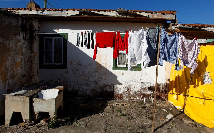 privação, pobreza, casa