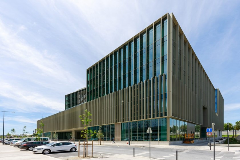 A Avenue vendeu os outros dois edifícios do Exeo Office Campus ao BNP Paribas em abril.