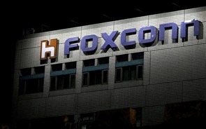 WSJ: Receitas de novembro da Foxconn caem 11% após crise na fábrica de iPhones