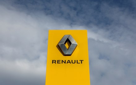 Vendas da Renault caem 9,4% em 2022 devido à escassez de semicondutores