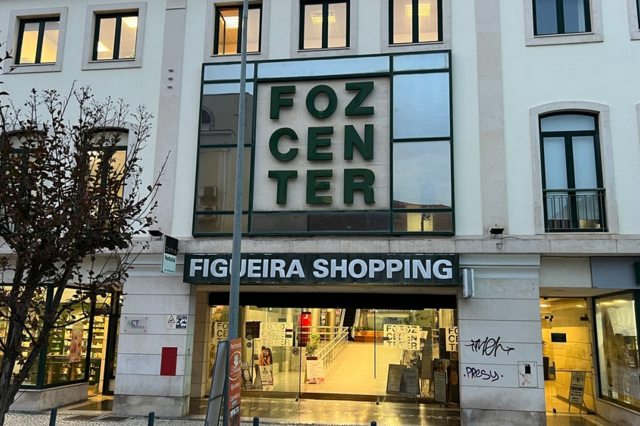 Há 20% de um shopping à venda em leilão online por 130 mil euros