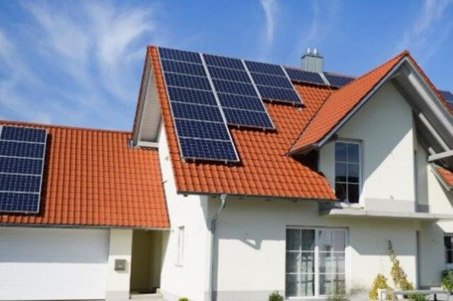 Autoconsumo dispara e representa 80% dos painéis solares instalados até junho
