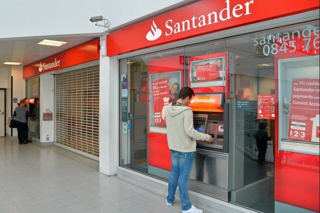 Santander multado em 125 milhões no Reino Unido por controlos ineficazes contra branqueamento de capitais