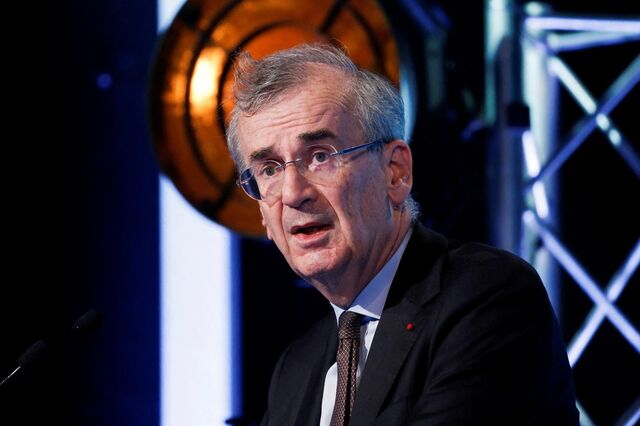 Governadores do BCE convictos em mais dois cortes nos juros este ano