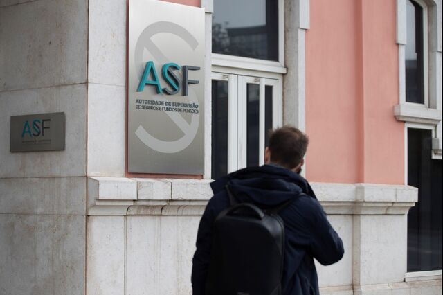Seguradoras aumentam salários até 15% em 2023, bancos não vão além dos 4,5%