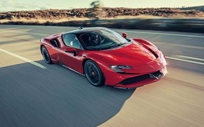 Lucro da Ferrari cresce 13% em 2022 para 939 milhões de euros