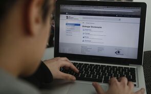 Descida do IRS dá redução adicional de 34 euros a salário de 1.000 euros